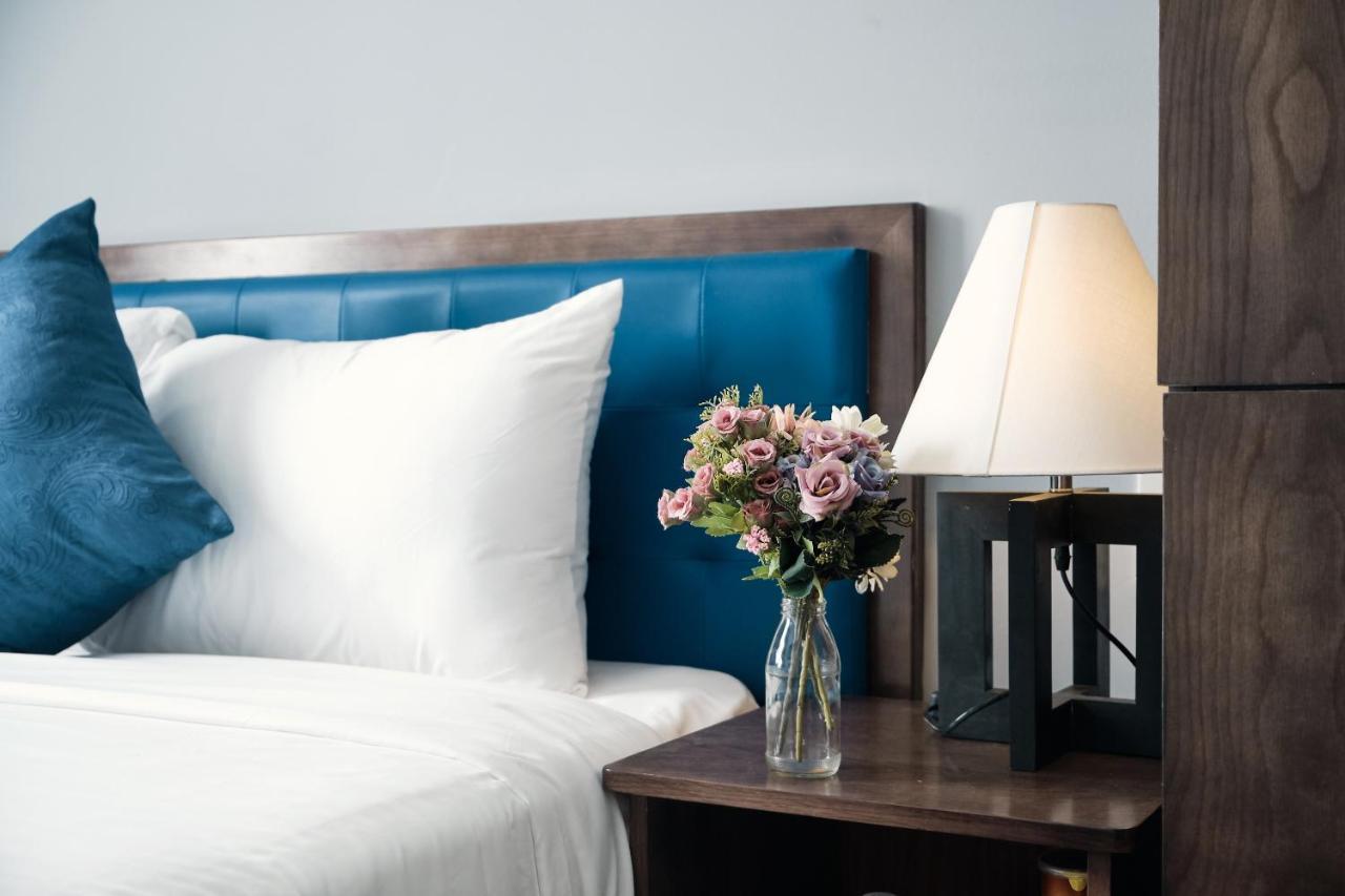 Cantona Hotel & Apartment Da Nang Bagian luar foto